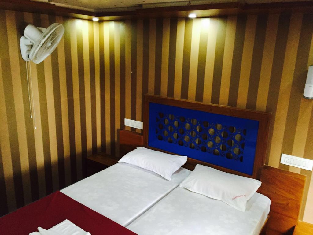 Why Not Houseboat Alappuzha
